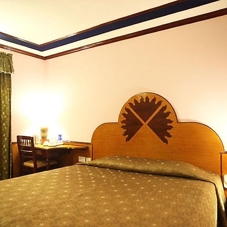 The Surya, Cochin Otel Angamali Dış mekan fotoğraf